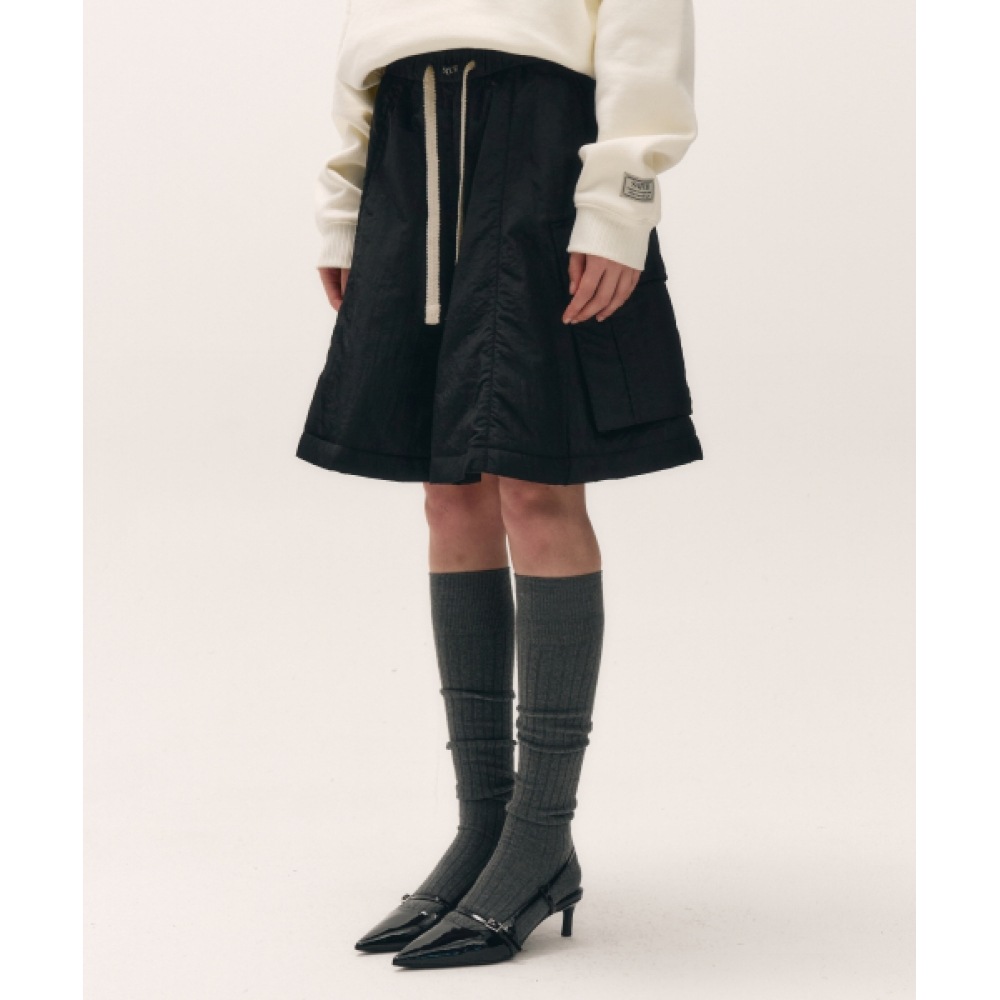 SATUR (W) パッド入りバルーンカーゴスカートブラック