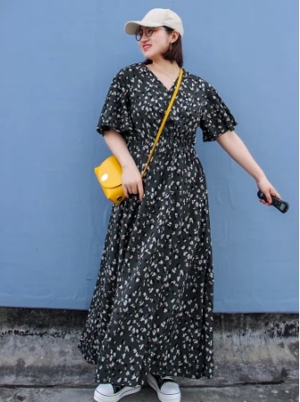 ロングワンピース ワンピース ロング ロング丈 マキシ マキシ丈 袖あり 半袖 Vネック Aライン 快適 着心地 シンプル カジュアル 大人 おしゃれ お洒落 かっこいい レトロ 大人女子 こなれ感