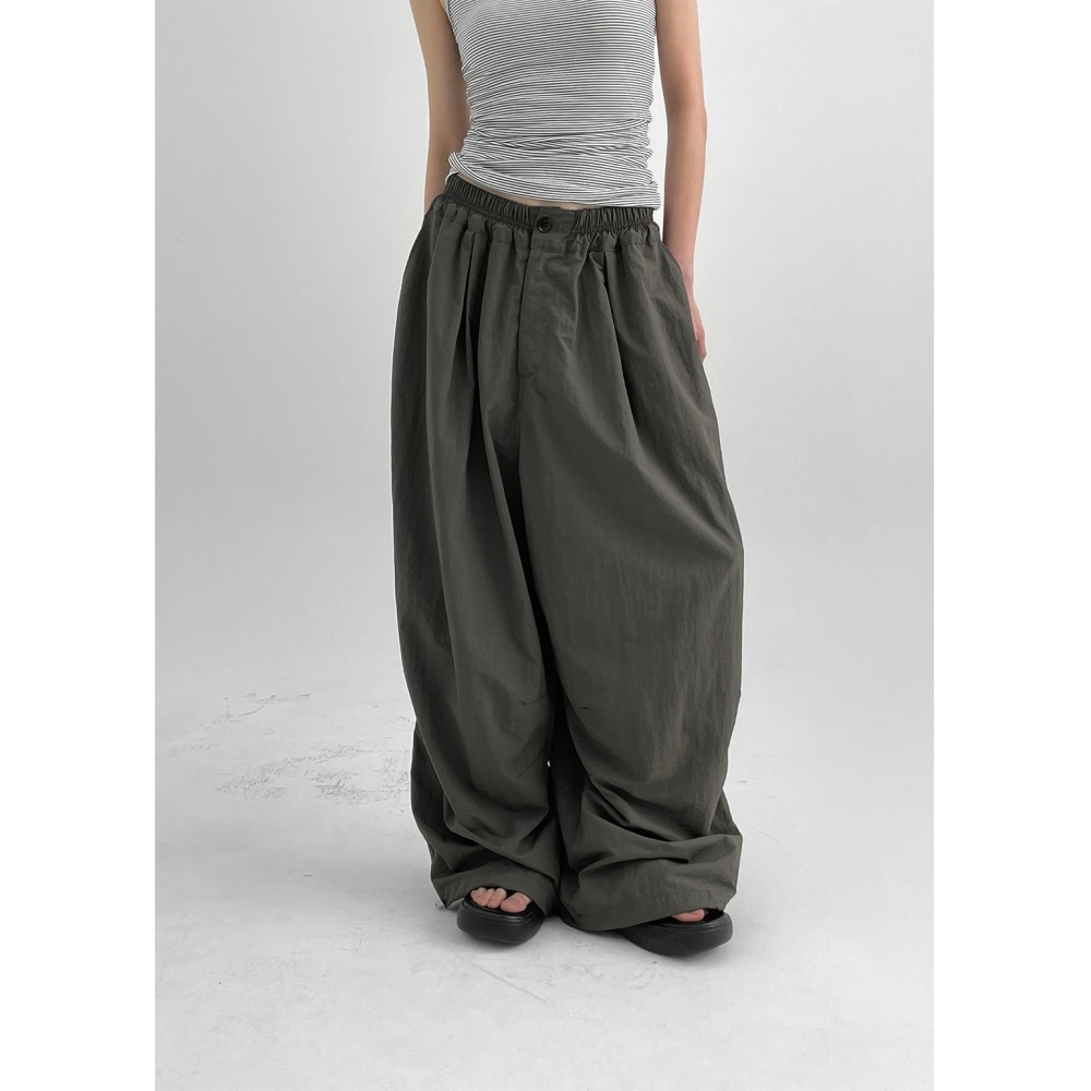 ブラックアップ フレイング バンディング バルーン ナイロンパンツ モデル