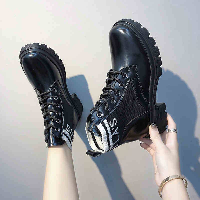 ショート ブーツ レディース シューズ スニーカー 靴 レザー レースアップ ラウンドトゥ 歩きやすい 太ヒール チャンキーヒール 厚底 4.5cmヒール ロゴ入り ボーイッシュ メンズライク 5,309円