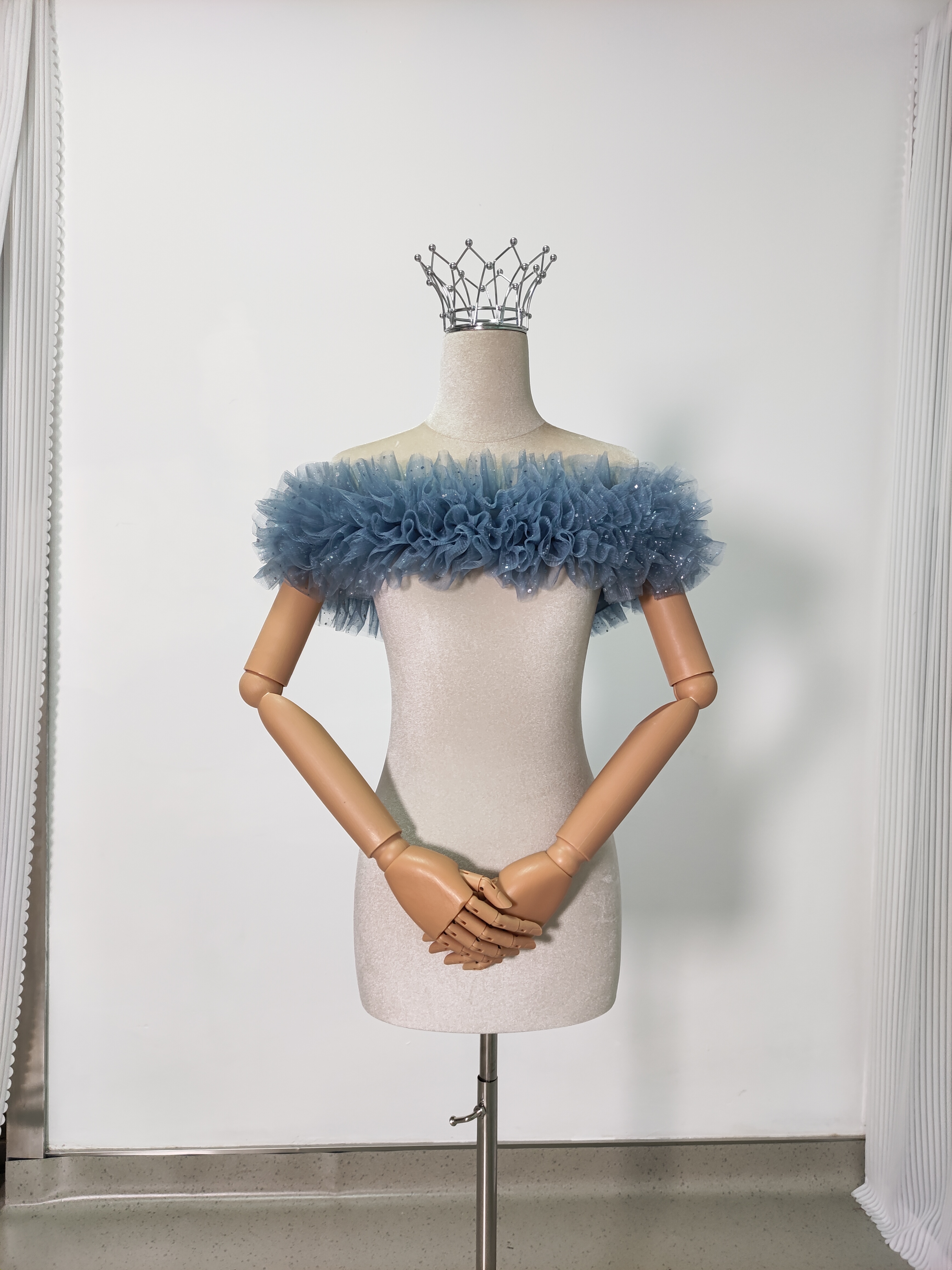 取り外しオフショルダー 爽やかで優しいブルー キラキラチュール 編み上げ 前撮り