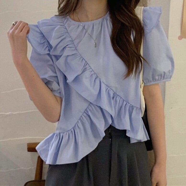 ブラウス　トップス シャツ　襟付き　スタンドカラー　甘め　春　秋　Vネック　フレア　ワイド　オーバーサイズ　ふわふわ　キレイ目　おしゃれ　大人可愛い　エレガント　清楚感　フェミニン　韓国　カジュアル