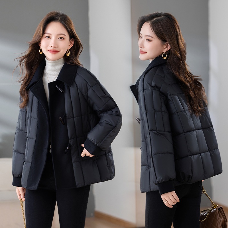 若いプラスサイズのお母さんのためのスタイリッシュでファッショナブルなショート丈ダウン入りコットンパッド入りコートプラスサイズの冬スタイル厚手のコットンパッド入りコート中高年女性向けの新しいトレン