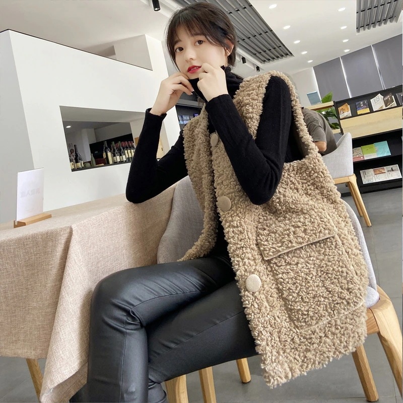 ベスト レディースファッション 大きいサイズ XL アウター 袖なし ノースリーブ 秋 冬 防寒 暖かい シープスキン ファー もこもこ 可愛い フェミニン 大人女子 モテ デート 公園