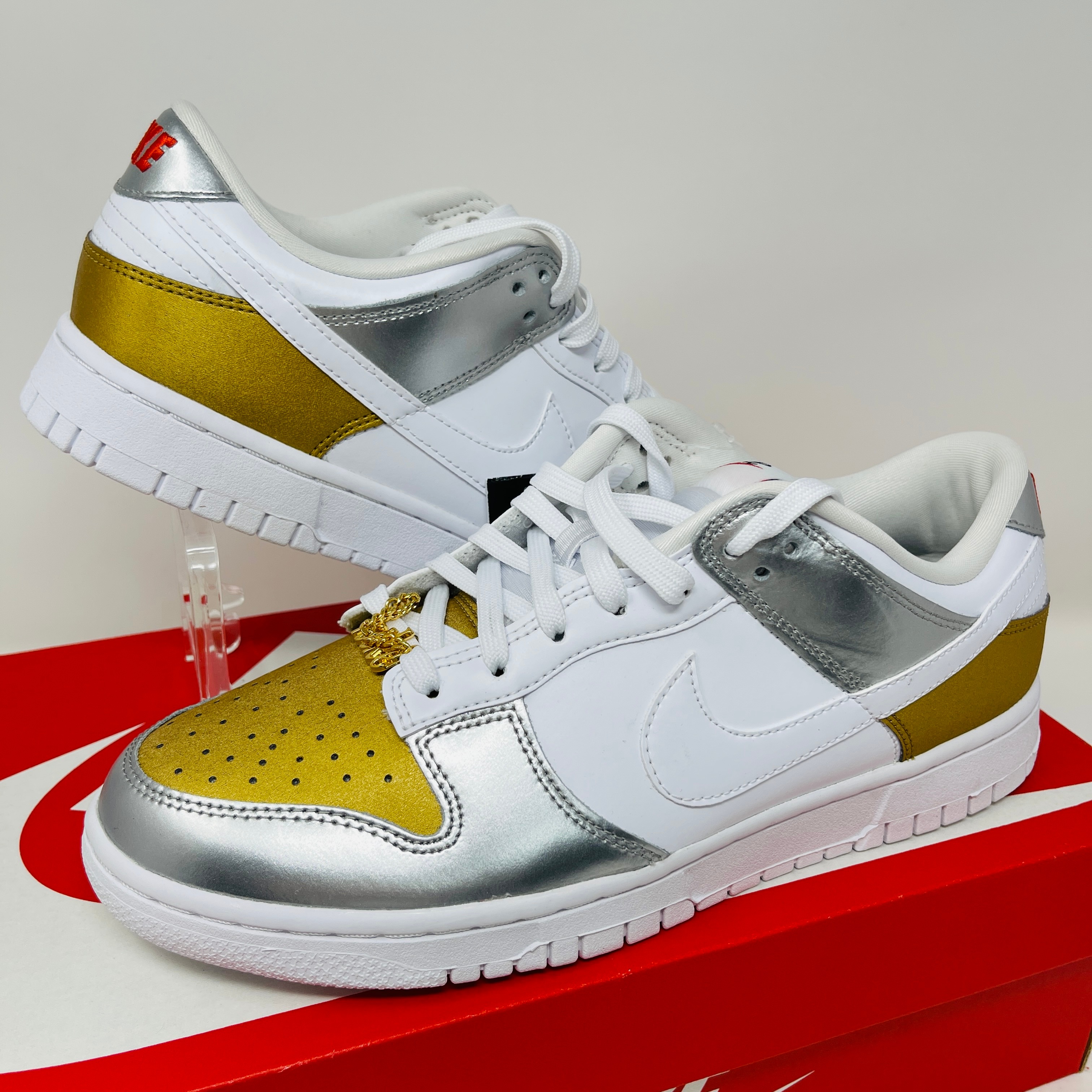 ウィメンズ ダンク ロー エアルーム DH4403-700 9,804円