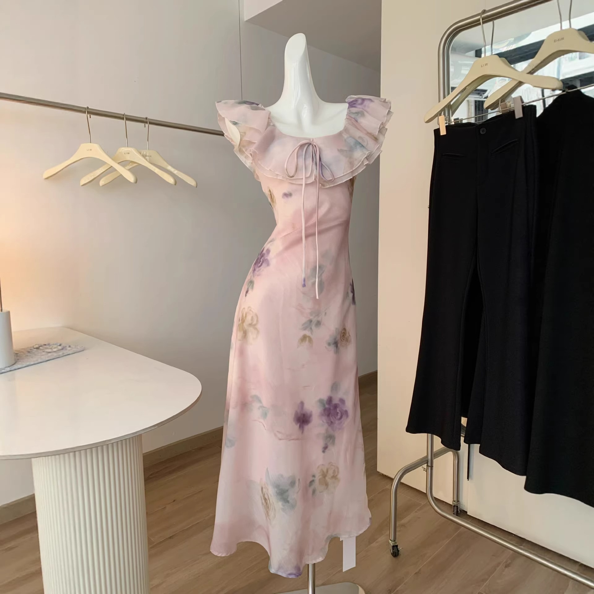 【粉色】フレンチエレガント リゾート オフショル 花柄ワンピース 荷叶边 ぼかし柄 ロング 女性用