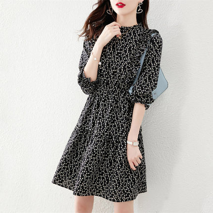 花柄ワンピース ワンピース フレアワンピース ワンピドレス ミニ ミニ丈 袖あり 長袖 ハイネック フレア フリル ハイウエスト ポリエステル かわいい 大人可愛い きれいめ シンプル カジュアル