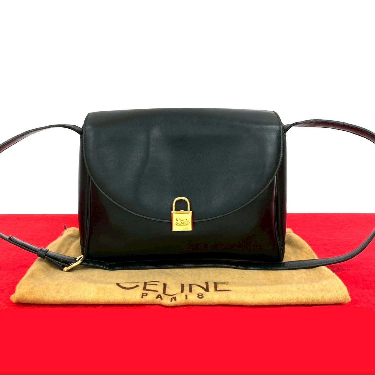 ヴィンテージ ロゴ 馬車金具ショルダーバッグ レザー ブラック 69932