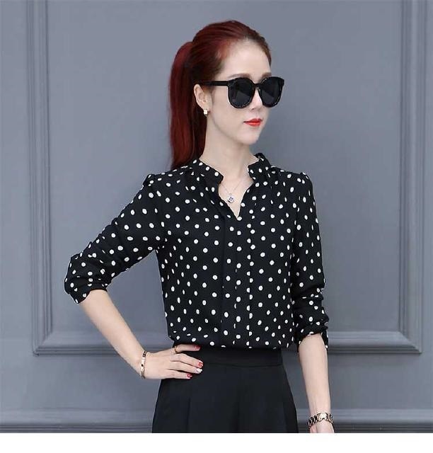 2299.ドット柄水玉とろみシャツブラウス(ブラック) 2019 春夏 新作 大人 かわいい カジュアル きれいめ フェミニン 無地 シンプル OL 20代 30代 デート服 女子会 通勤 通学