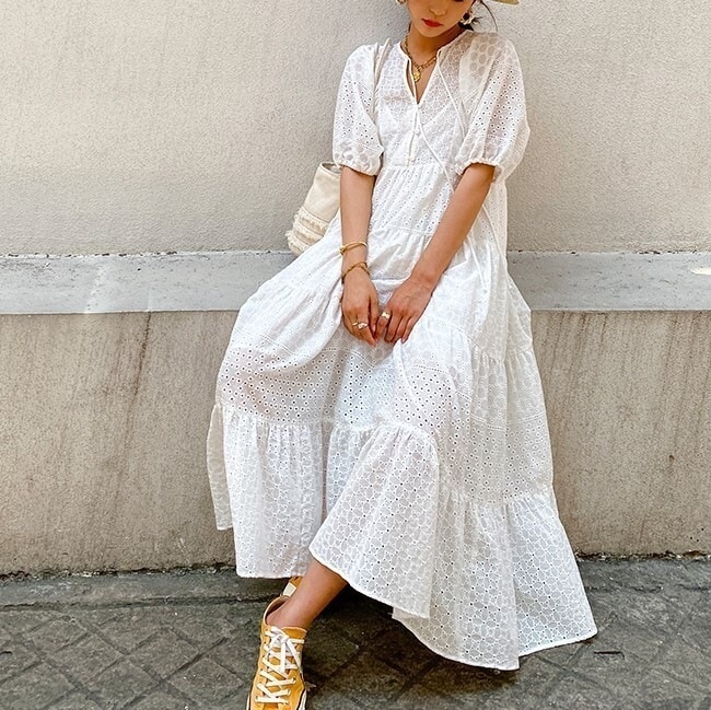 ワンピース 半袖 春夏 カジュアル ロング aライン パフスリーブ Vネック カシュクール フレア レース 刺繍 フリル ふわふわ ホワイト S M L ゆったり かわいい 大人可愛い きれいめ シン