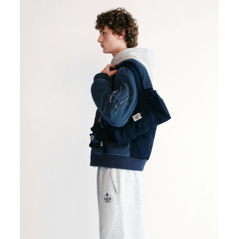 MARITHÉ+ FRANOIS GIRBOUD MARITHE X ALPHA INDUSTRIES クラシックロゴナイロンダッフルバッグネイビー