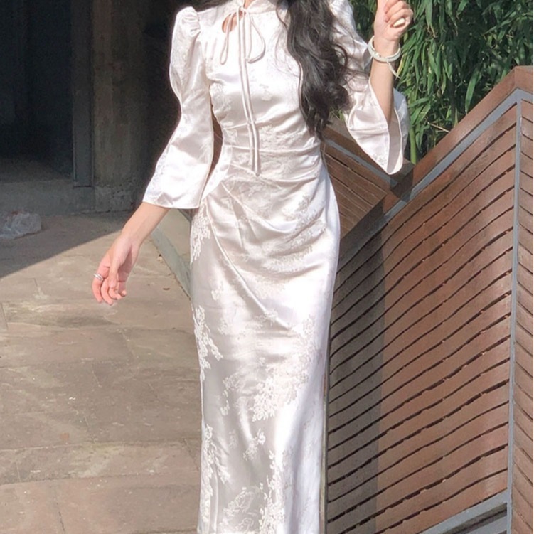 新風ジャカードサテン改良チャイナドレス女性秋冬気質ウエスト痩身ロングスカート 5,468円