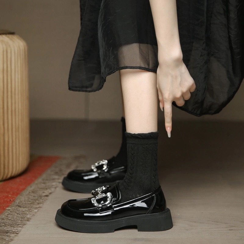 厚底シューズローファー2024新型秋黒革靴英倫風パンプス ワンペダル靴