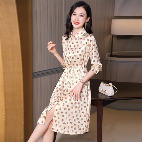 エレガントでスリムなプリントの長袖シルクドレス