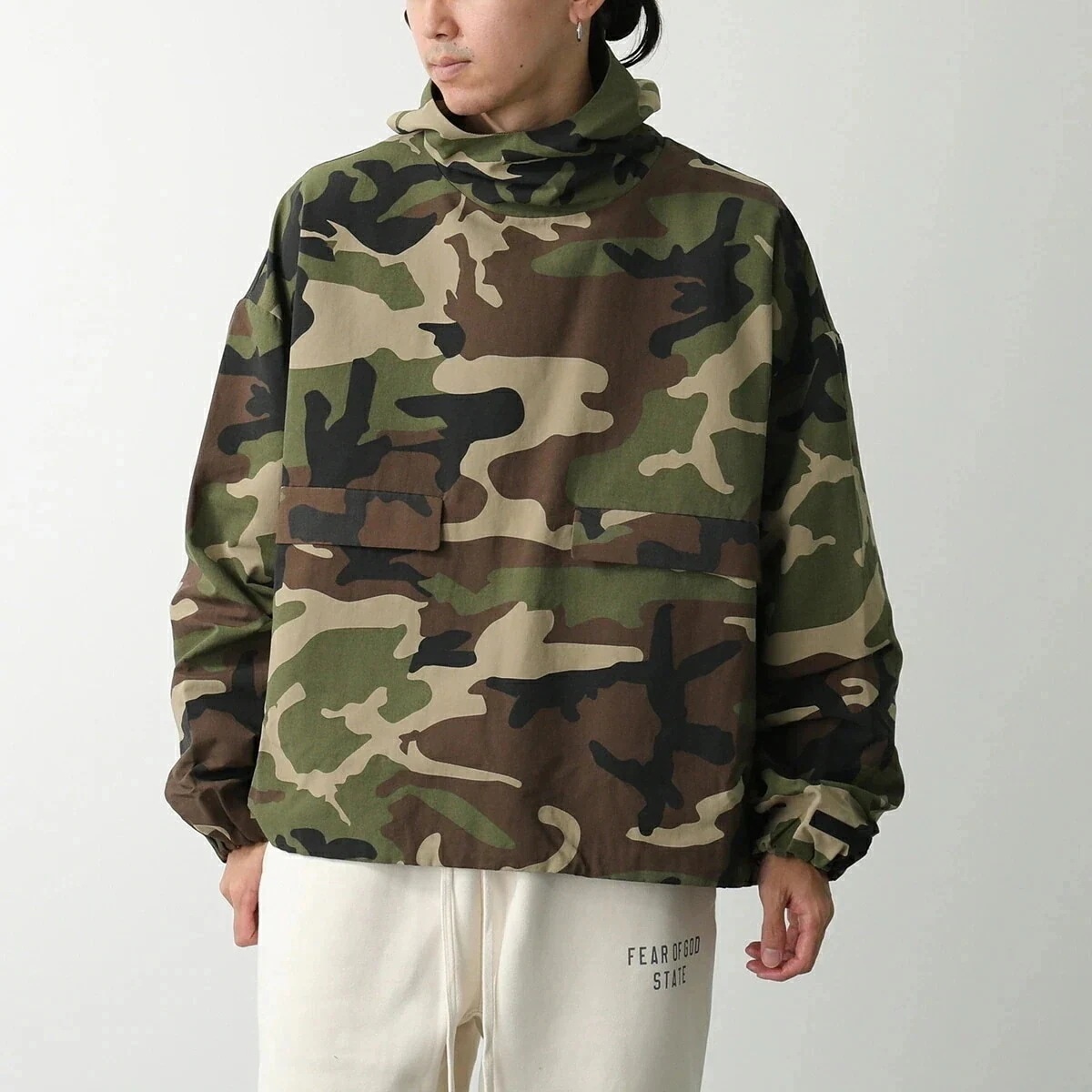 FEAR OF GOD ESSENTIALS フィアオブゴッドエッセンシャルズ フーディ 202BT244788F メンズ ナイロン ナイロン 迷彩 カモ柄 ミ 【mega】