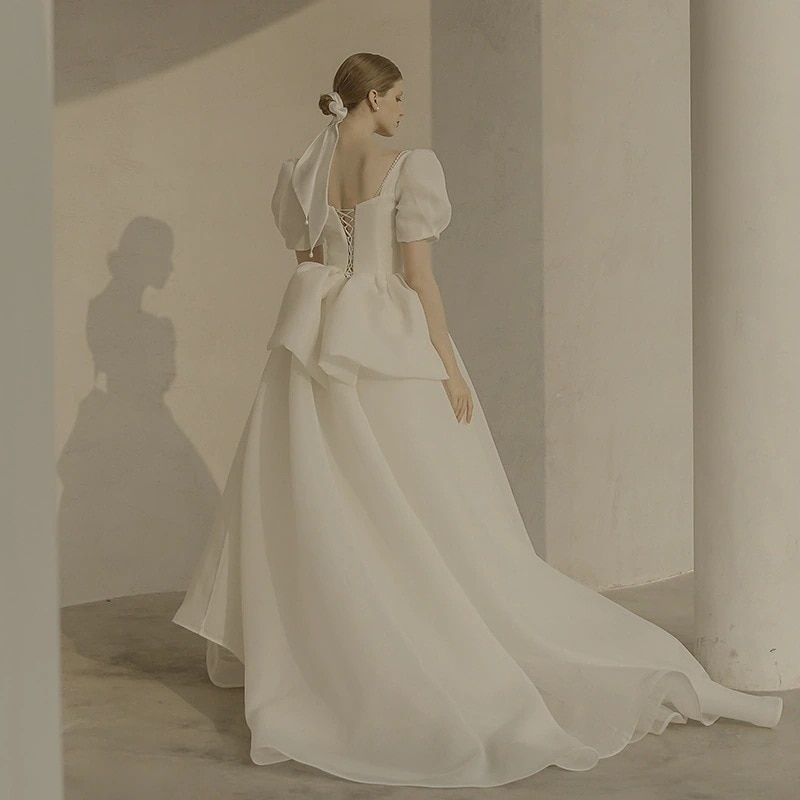 ウエディングドレス 花嫁 軽い ドレス 結婚式 披露宴 二次会 ウェディング 発表会 撮影 正式 婚礼 フォーマル