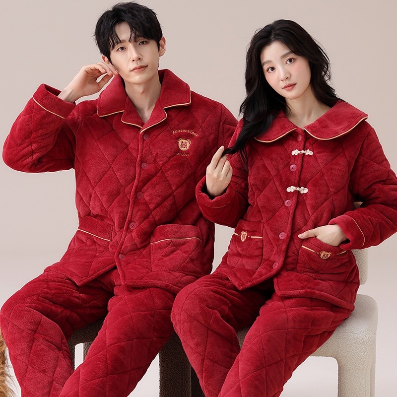 赤いカップルパジャマ冬用コーラルフリース3層パッド入り厚手暖かい男女兼用ウェディングスーツ