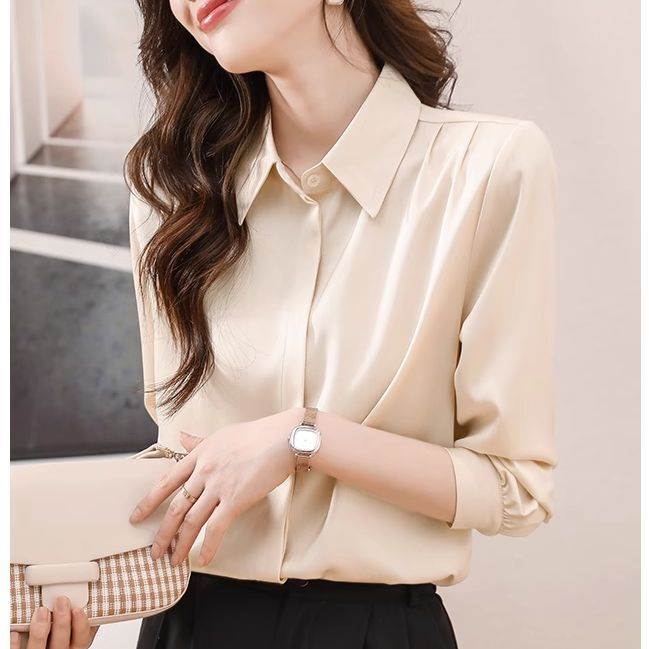 トップス レディース 長袖シャツ ブラウス 長袖 襟付き 前開き ボタン 肩タック 大人可愛い おしゃれ お洒落 きれいめ シンプル カジュアル 大人 上品 かっこいい クール 大人女子 存在感 抜け