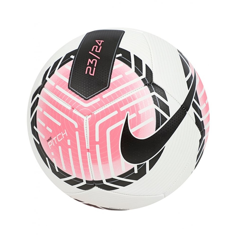 ナイキサッカーボールピッチ