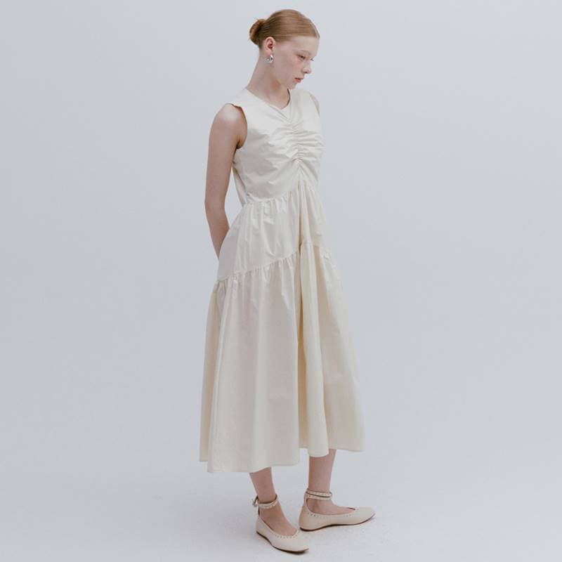 SHINING SLEEVELESS DRESS