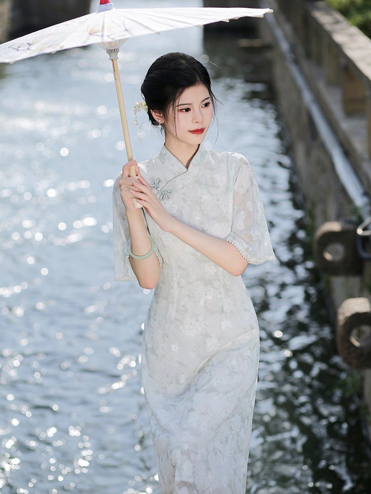 【酔清風.上品】 チャイナドレス 夏 緑 チャイナワンピース スリット レトロドレス パーティー フォーマル 演奏会 成人式 新中式30%までに制限