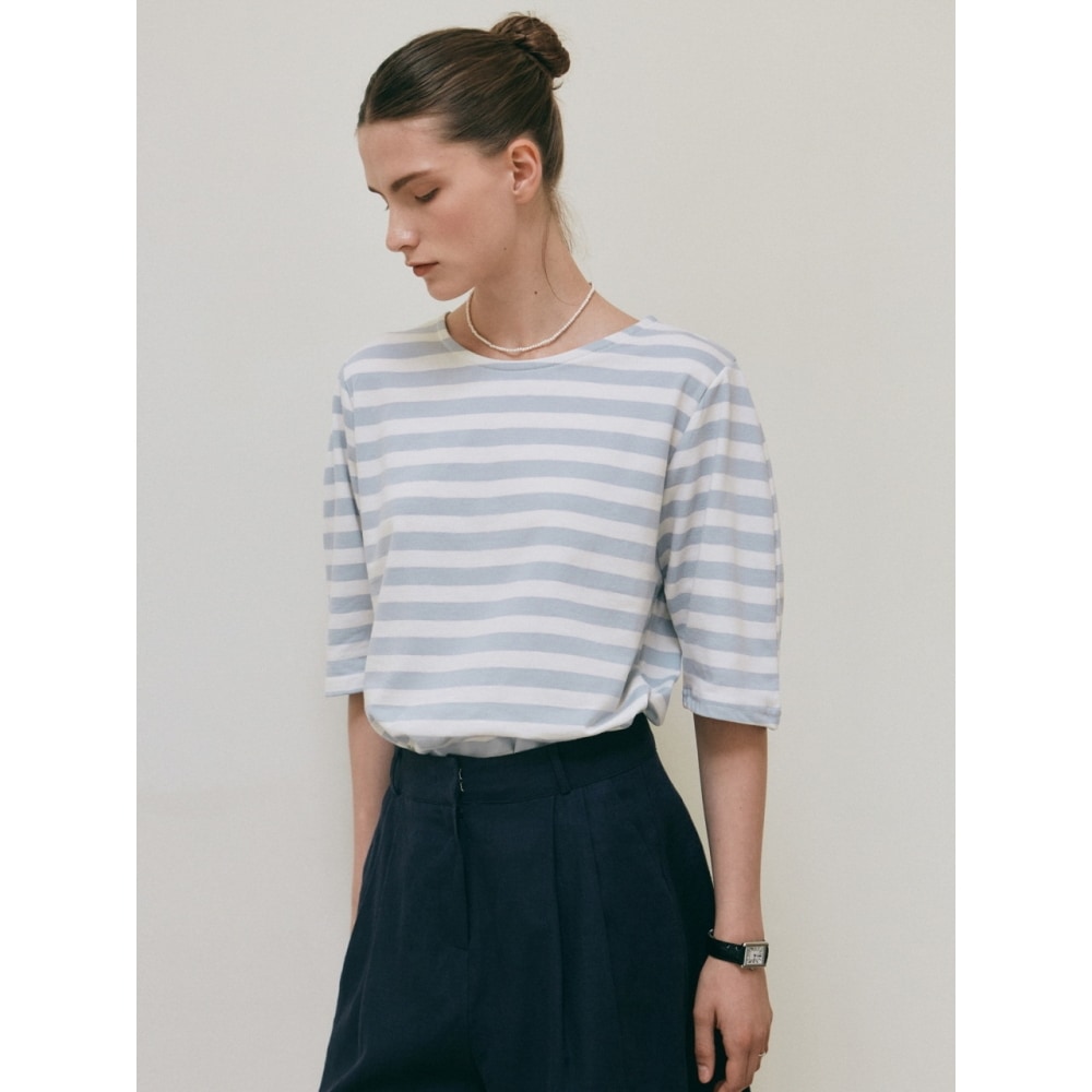 YAN13 ストライプラウンドネックTシャツ スカイブルー