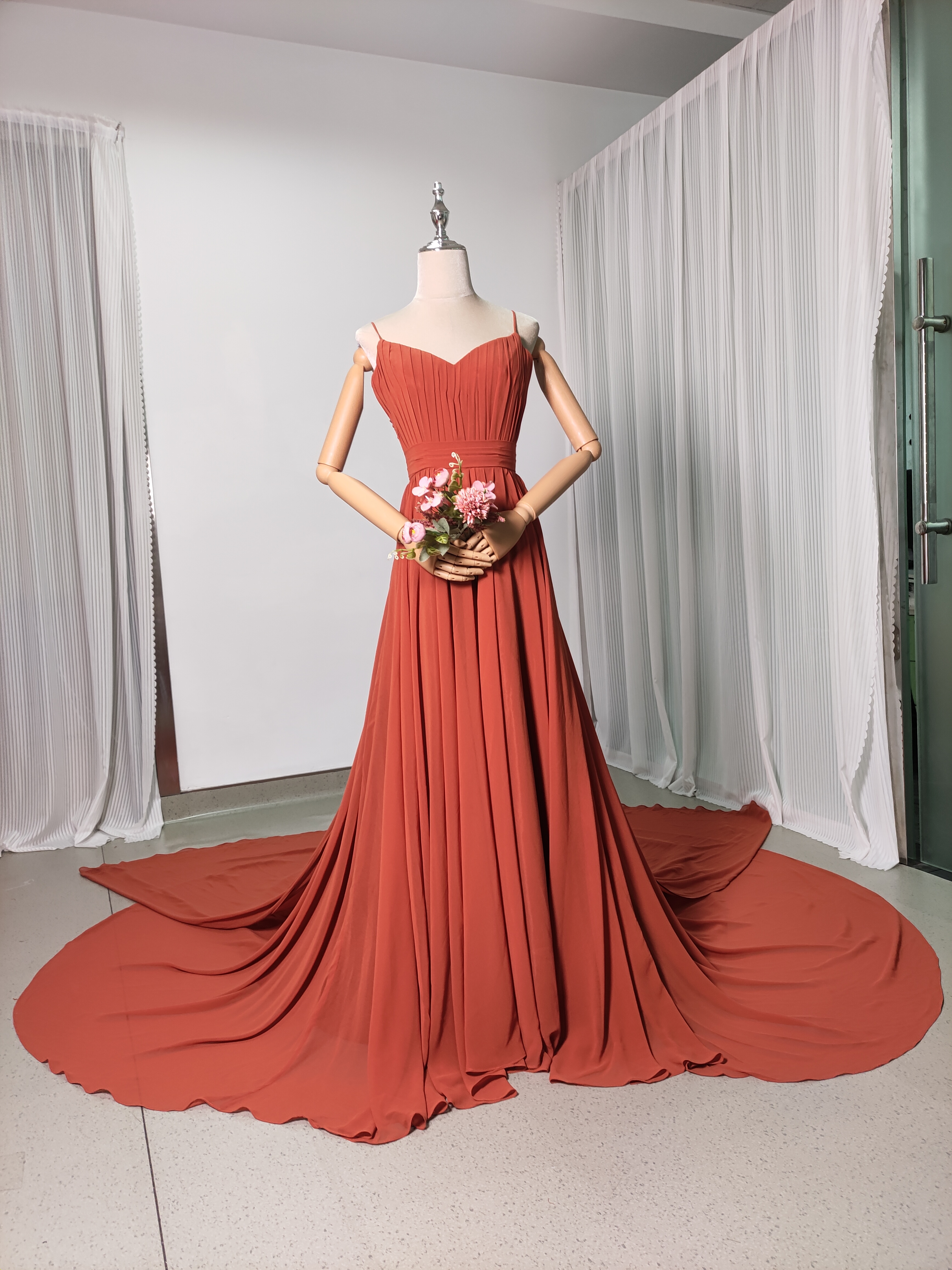 パーティードレス テラコッタ色 キャミソール 背中見せ ロングトレーン エレガント 披露宴