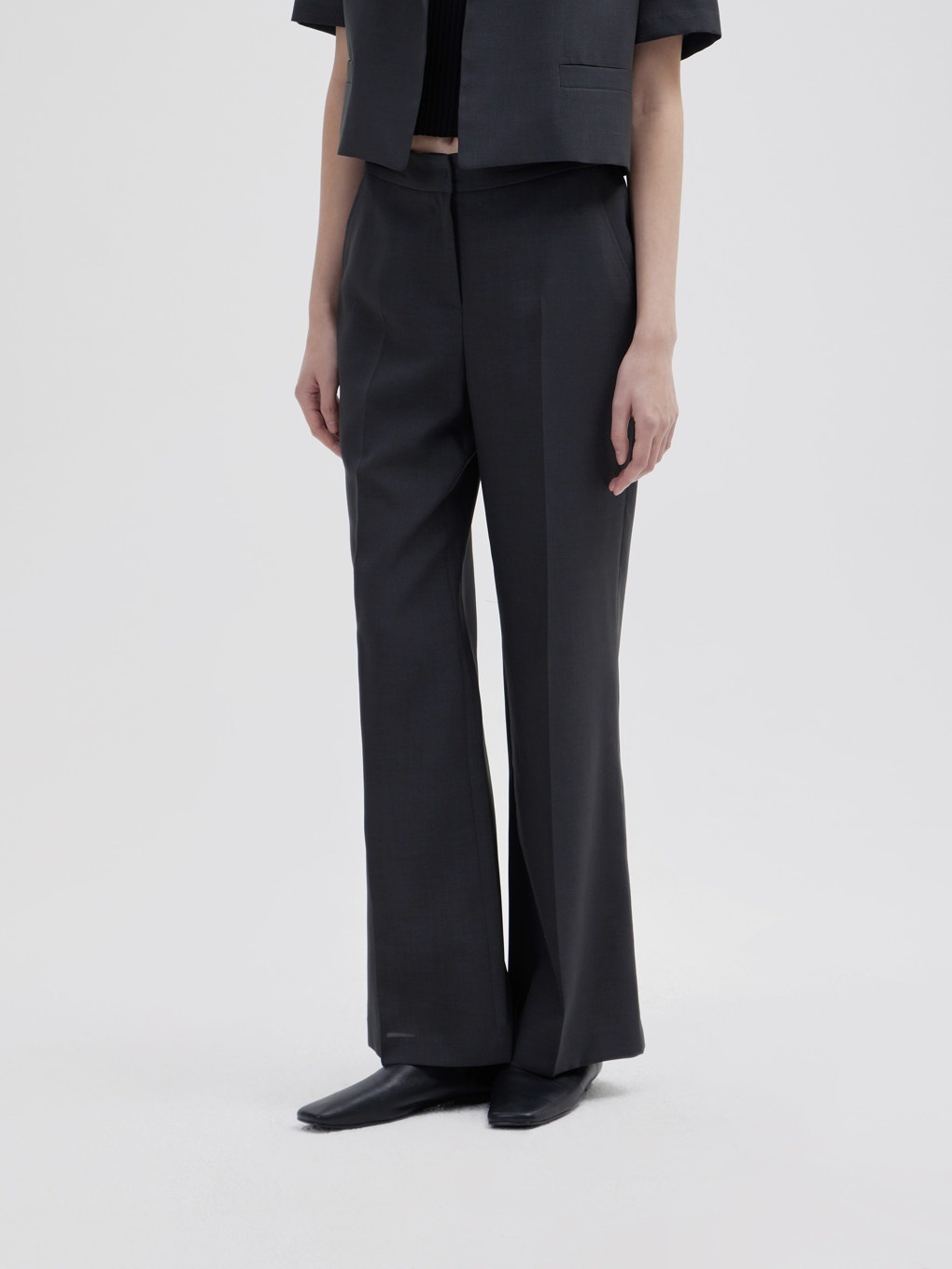 ポリ スリム パンツ