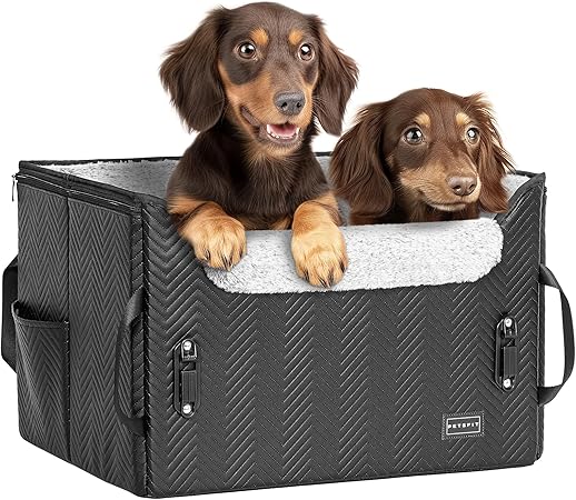 この犬用カーシートはダブルスタビライザー設計で車のシートにしっかりと固定できます（高さ調節可能）コンパクトで頑丈なため愛犬の飛び出しを防ぎます折りたたみ式なので省スペースです