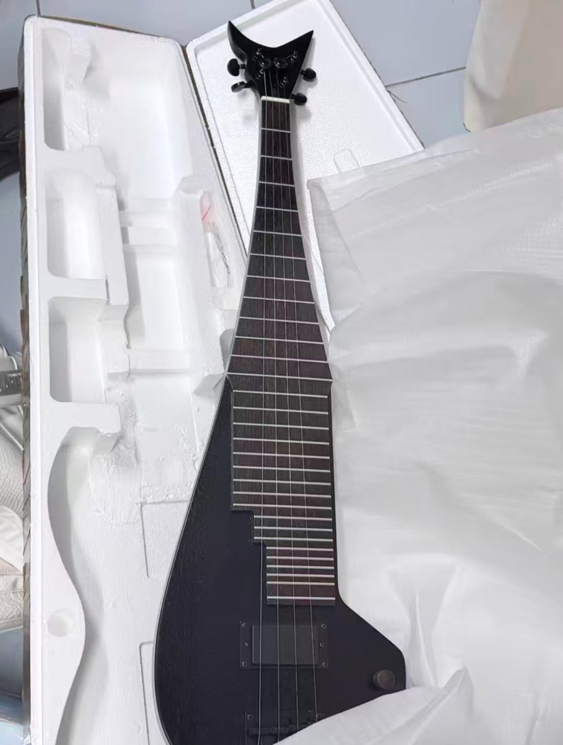 琵琶 カスタマイズ 黒 5弦 中国の弦楽器