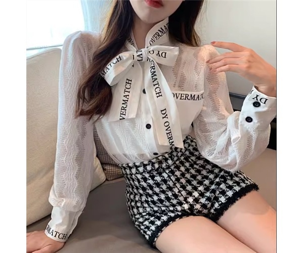 レディース トップス シャツ ミドル丈 長袖 りぼんタイ ストレート フェミニン レース リボン 前開き ボタン かわいい 大人可愛い きれいめ シンプル カジュアル 上品 おしゃれ レトロ ガーリー