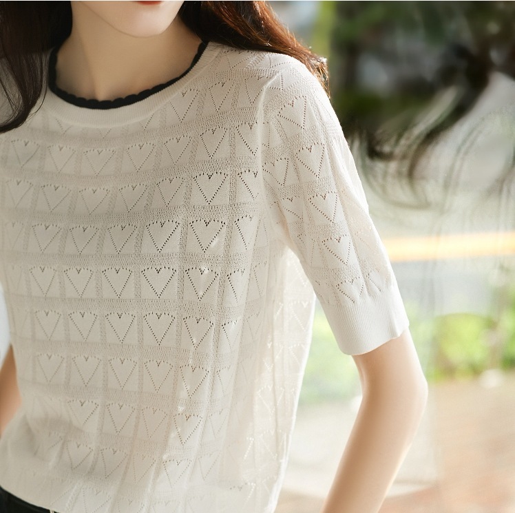 カジュアルTシャツ 半袖トップス ハート柄半袖シャツ プルオーバートップス トップス プルオーバー 白シャツ 白トップス 袖あり 半袖 5分袖 五分袖 Uネック ラウンドネック スリム ストレート