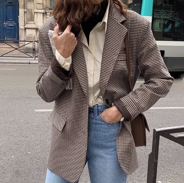 アウター ジャケット テーラードジャケット 長袖 ノッチドラペル フレア デザイン ボタン 美ライン ニュアンス ポケット ブルーデニム カラーデニム スタイルアップ ドラマチック クリーン かわいい 5,924円