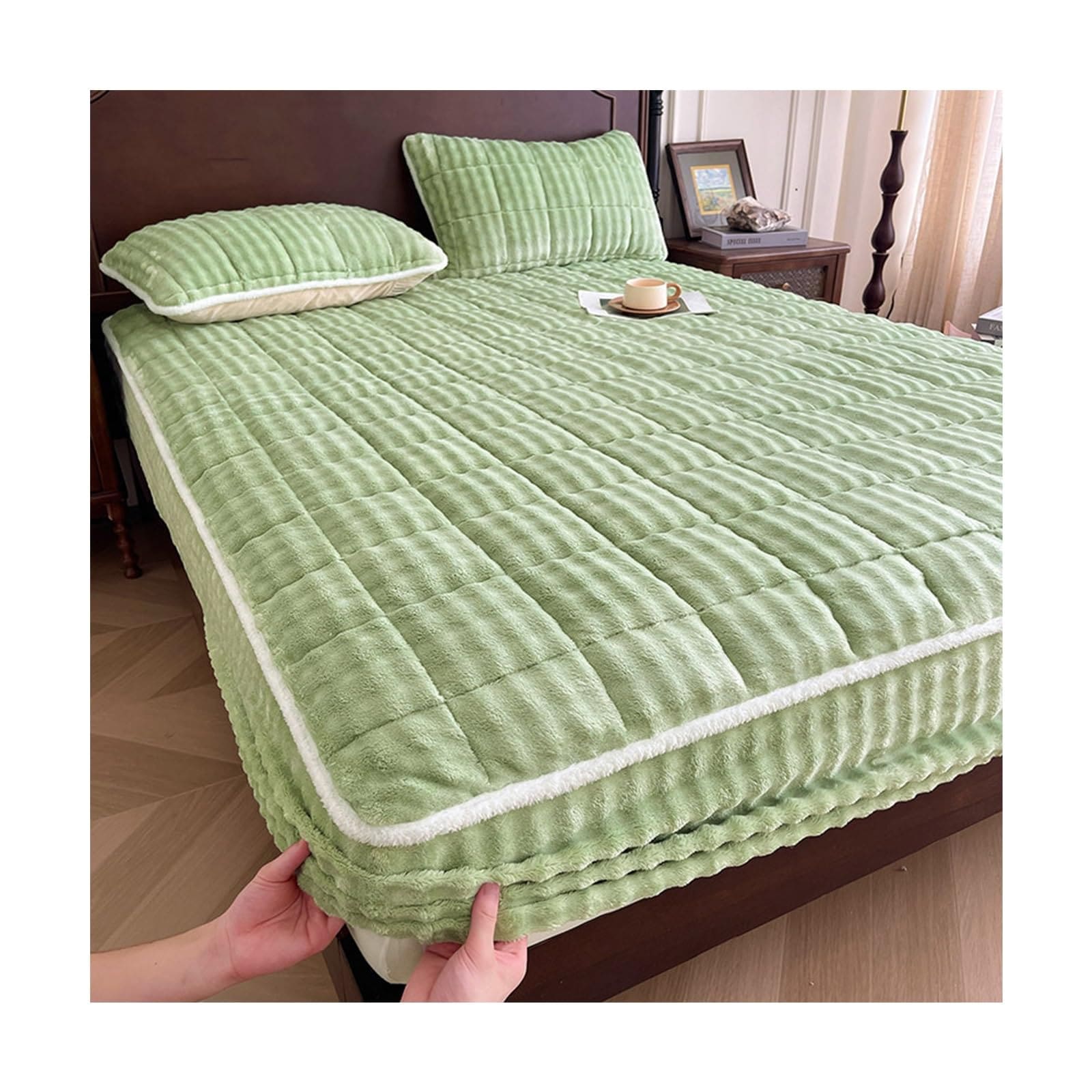 ソフトベルベットの深めフィットベッドシーツ暖かいPマットレスプロテクタークイーン/キングサイズ（79x87インチ）快適な冬用寝具tial - グリーンカラー
