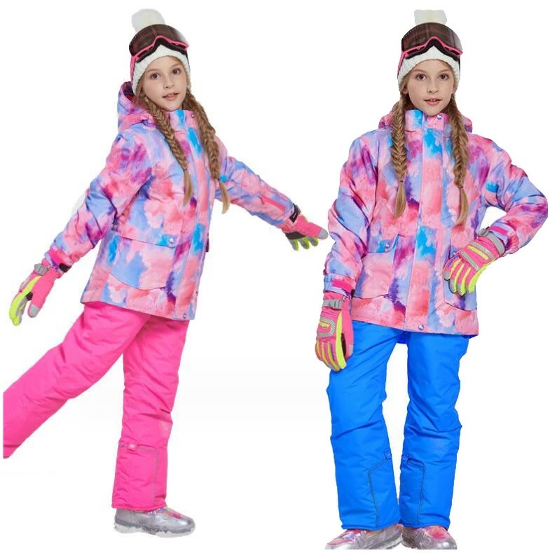 アウトドア用品 可愛い スキー ウェア スキーウエア 子供スノーウェア ジュニア キッズ スノボスキーウェア 2点セット ジャケット パンツ 男の子 女の子 スノボウェア 暖かい 子供用 スノーウエア