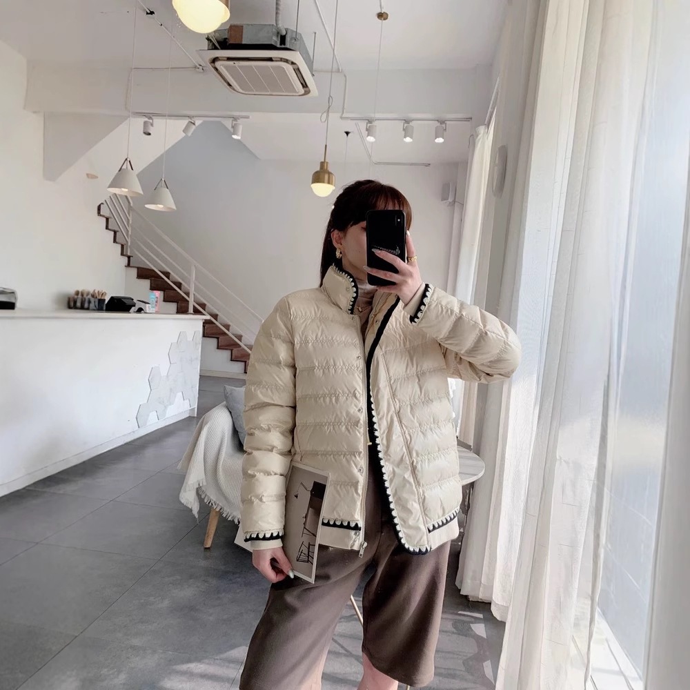 秋冬ダウンジャケット レディース ショートスタイル ライト刺繍 レース 小翔風 ホワイトダックダウン スリム 新スタイル ダウンジャケット レディース