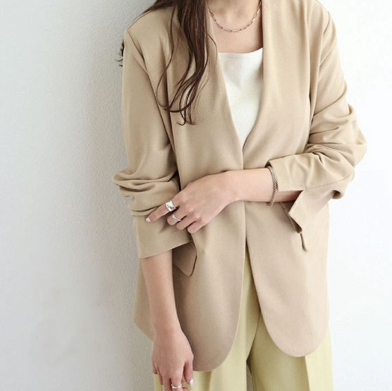 【再入荷予定】主役級 通勤/OL 3色展開 ポケット付き スリット 無地 シンプル スーツジャケット