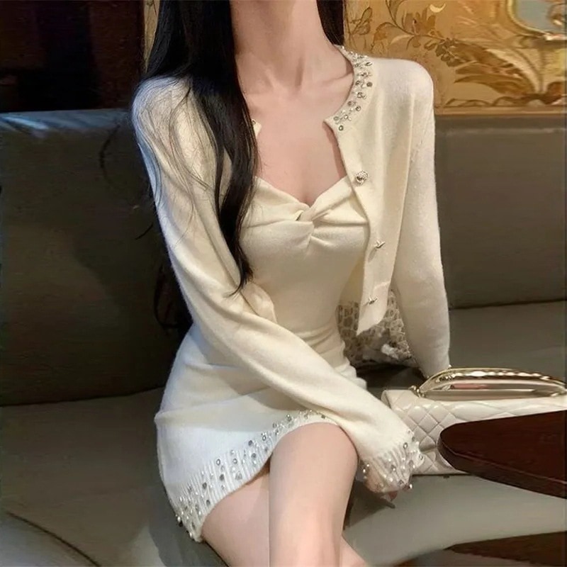 ショート丈ニットカーディガンボディコンサスペンダードレス春/秋スタイルなどを含むフレンチスタイルのシャネル風ツーピース女性用スーツ