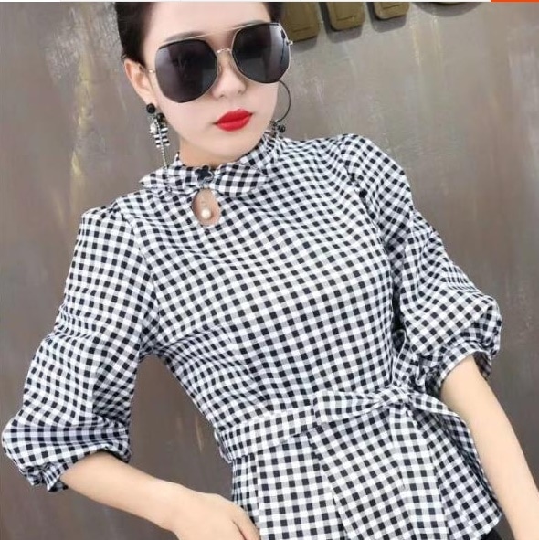 2333.ボリューム袖ウエストリボンギンガムチェック五分袖ブラウス(ホワイト) 2019 春夏 新作 大人 かわいい カジュアル OL 20代 30代 デート服 女子会 個性的 着やせ 体型カ