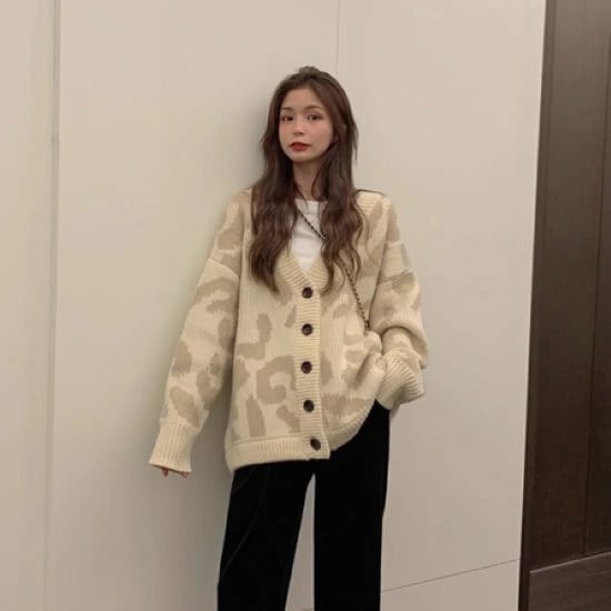 ニットカーディガン レディース カーディガン 羽織 セーター ニット トップス フロントボタン Ｖネック 長袖 ルーズ ヒョウ柄 レオパード アニマル柄 カジュアル お出かけ おしゃれ
