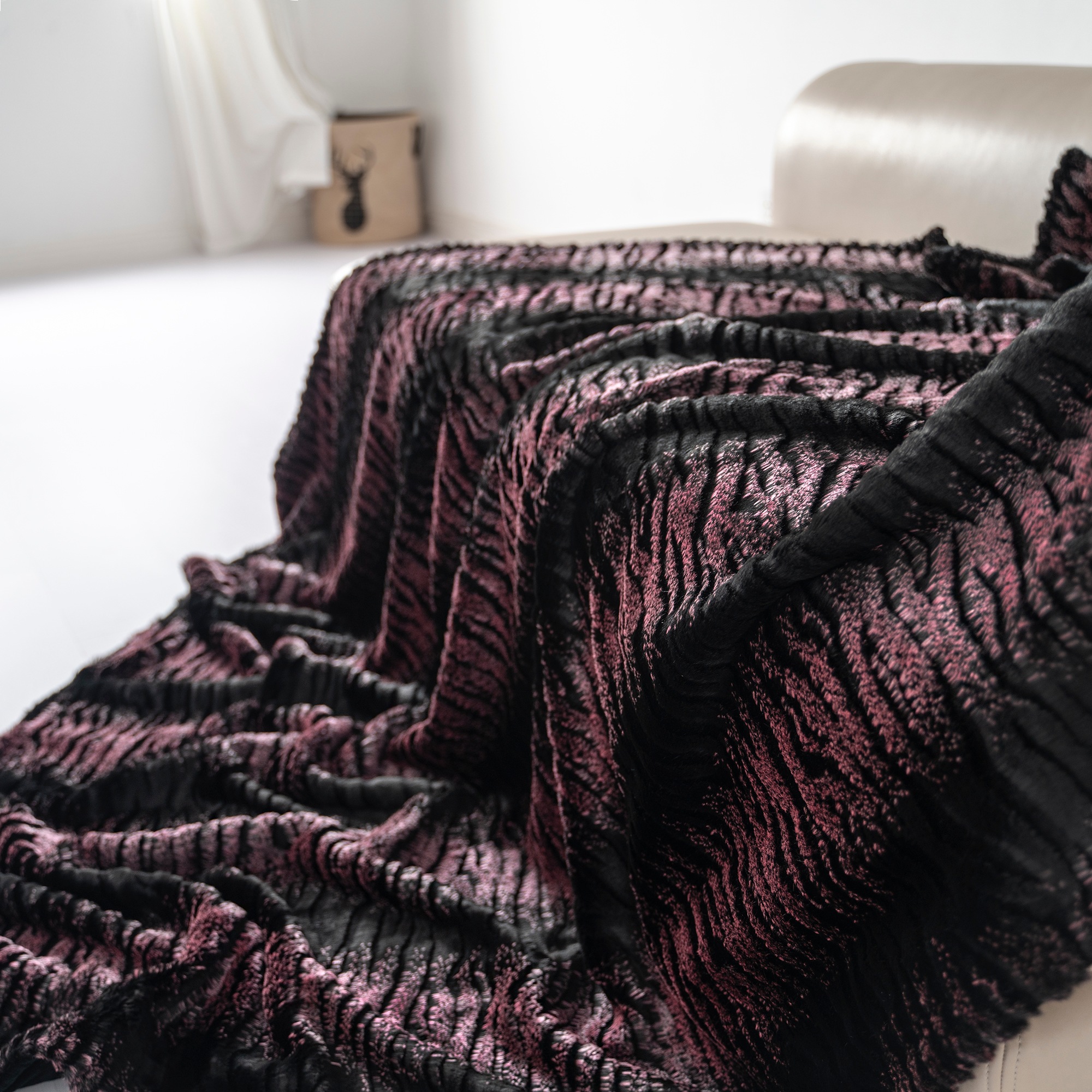 限定版トラ柄の赤い雪花毛皮の毛布布団を敷く毛布をかける贅沢な民宿モデルルームの装飾ソファをかける毛布をかける