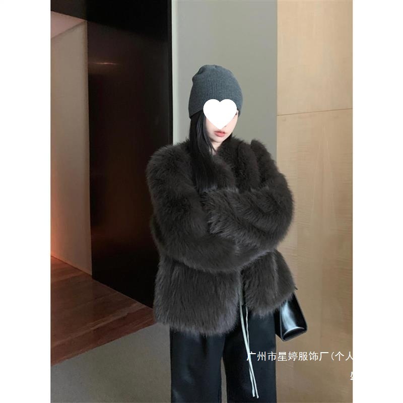 フィーリングファーコート厚みのある長袖新しい冬イミテーションファー2025トップスゆったりレディース暖かいレトロ