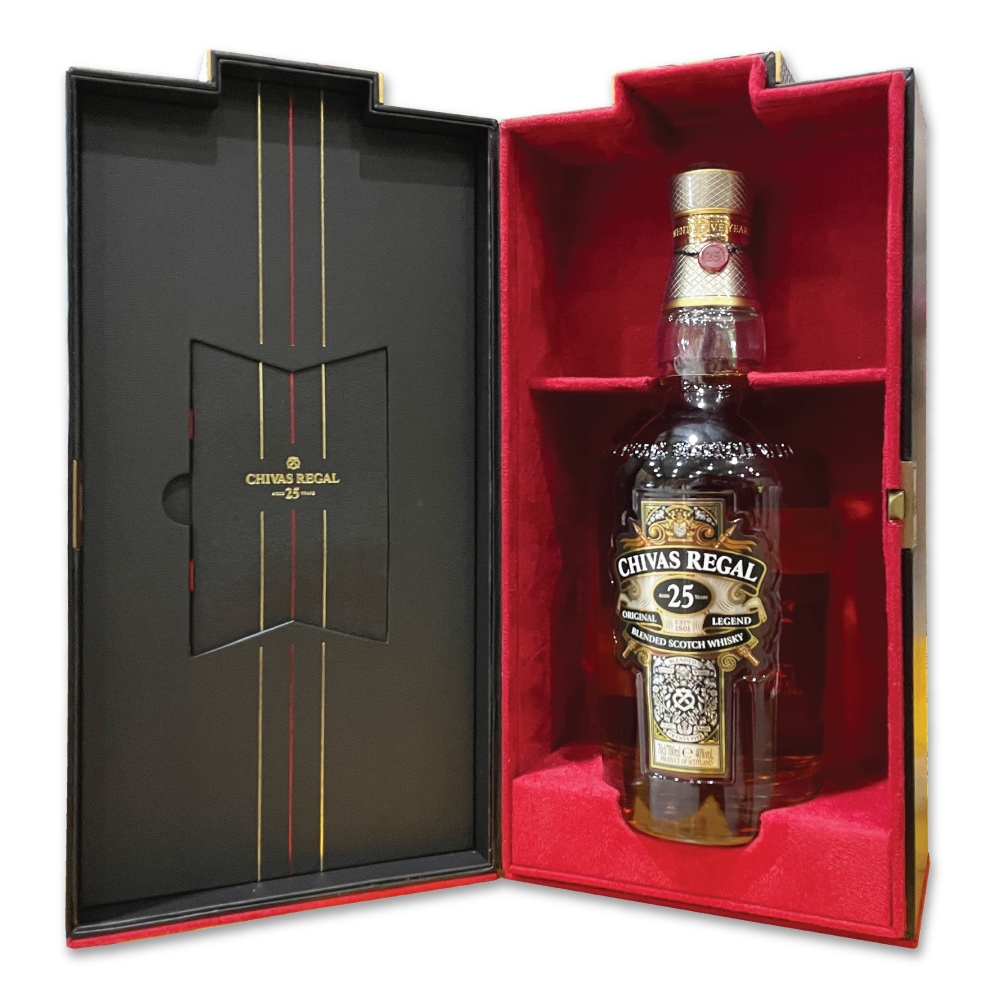 正規輸入品 シーバスリーガル 25年 ブレンデッドスコッチウイスキー 700ml 40 豪華ギフトBOX入り