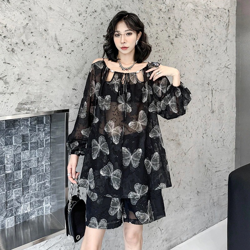 【J.Fashion】 レトロ 蝶柄 上下セット ブラウス＋ショートパンツ シアーシャツ 薄手 夏 レディース セットアップ30%までに制限
