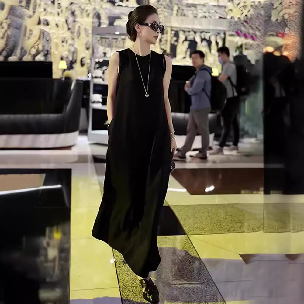 冷たくてロイヤル姉妹スタイルフランスのブラックノースリーブドレスハイエンドの気質のドレス2023年夏の女性のためのセレブスカート