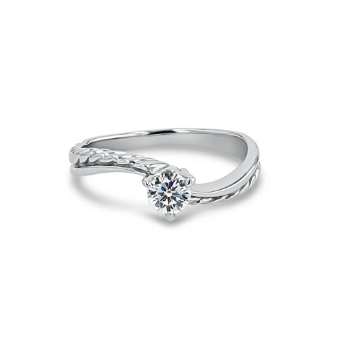 スワロフスキーリング 直径4mm（0.25ct相当）　 プラチナ仕上げ K18ゴールド仕上げ