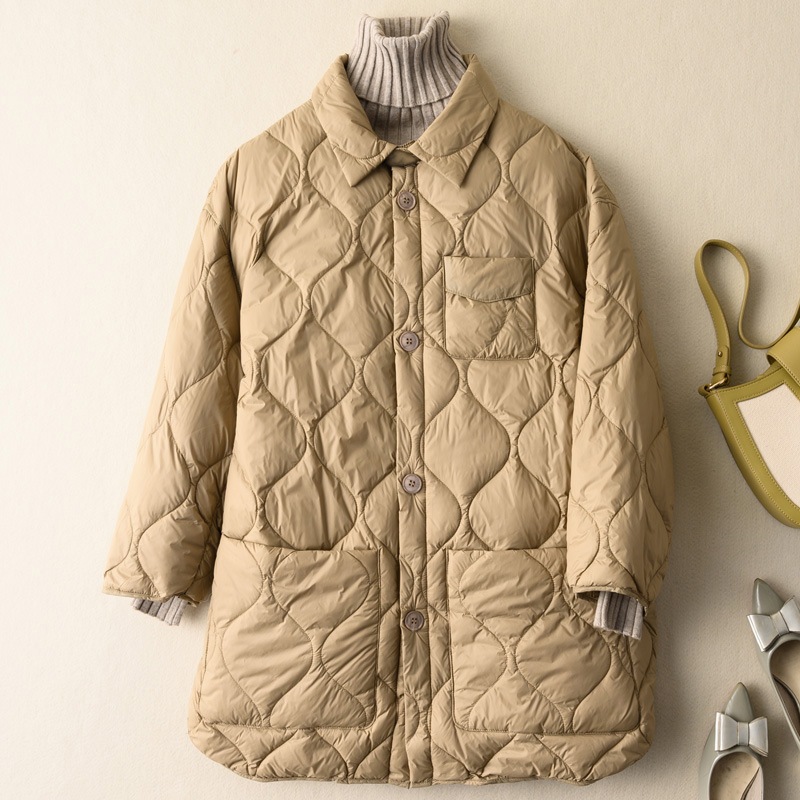 女性用文学的なレトロなミドル丈ダウンジャケット軽量2025冬用ホワイトダックダウンカジュアルジャケットゆったりとした七分袖トップス