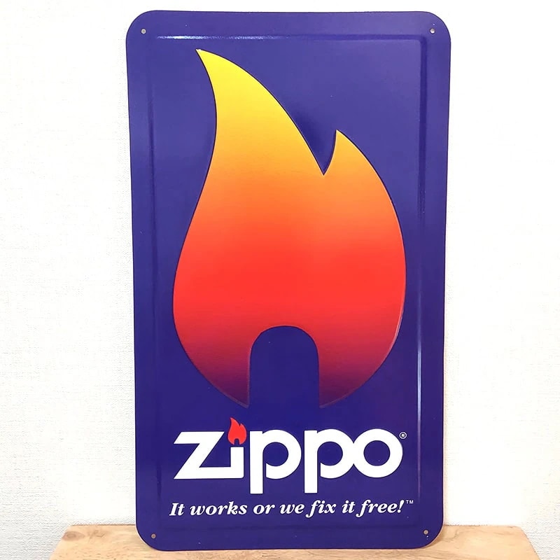 ブリキ看板 ZIPPO 珍しい エンボスメタルサイン 廃盤 フレームデザイン ジッポロゴ 正規品 絶版 アメリカン 雑貨 レトロ おしゃれ ガレージ 炎 ビンテージ 壁飾り