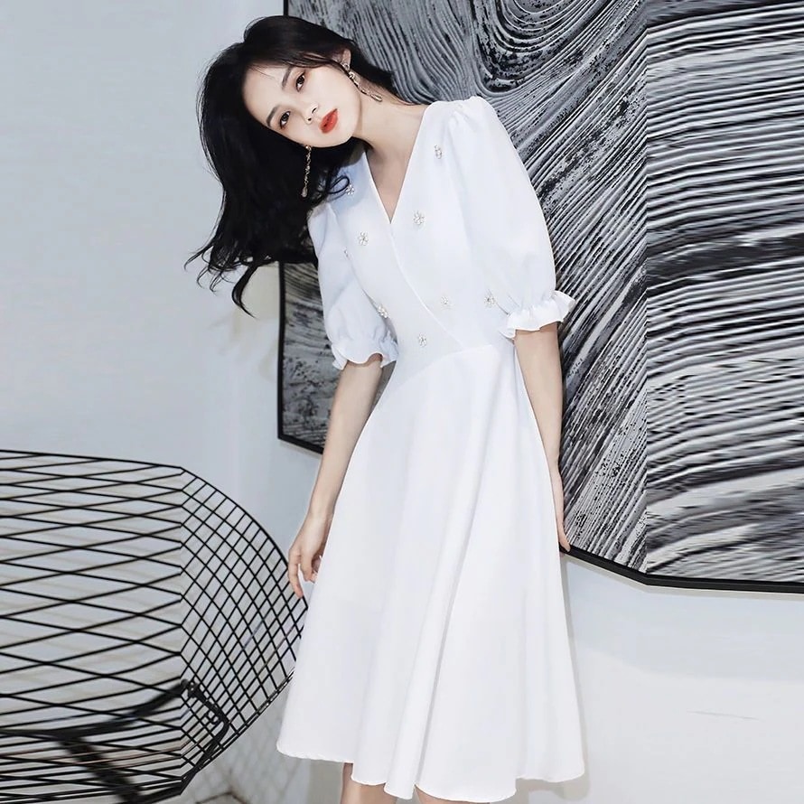 白いドレスドレス夏の証明書イブニングドレス2025レディースパーティーエレガントな気質は通常時に着用できます