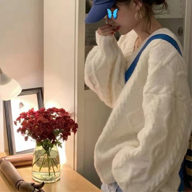 Vネックセーター ホワイト トップス ニットソー セーター スリム 細身 ストレート スマート 4,842円